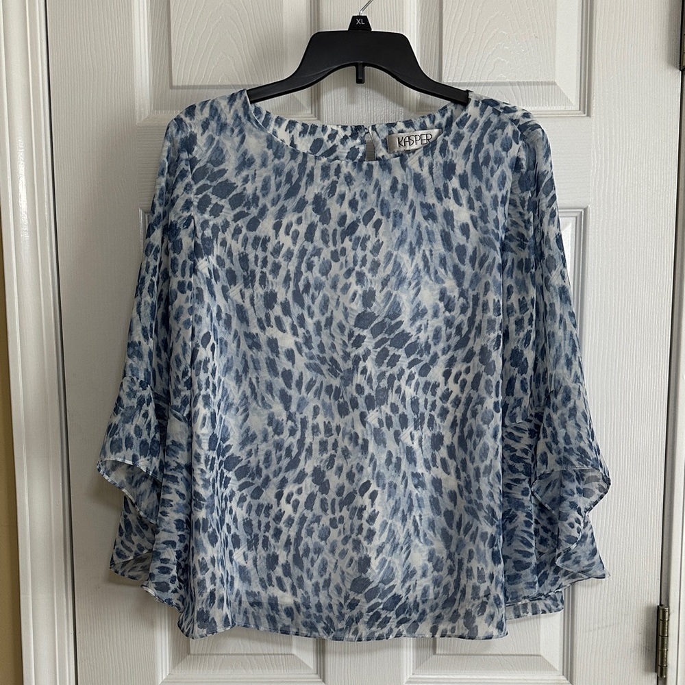 Kasper Women's Blue and White Abstract Blouse